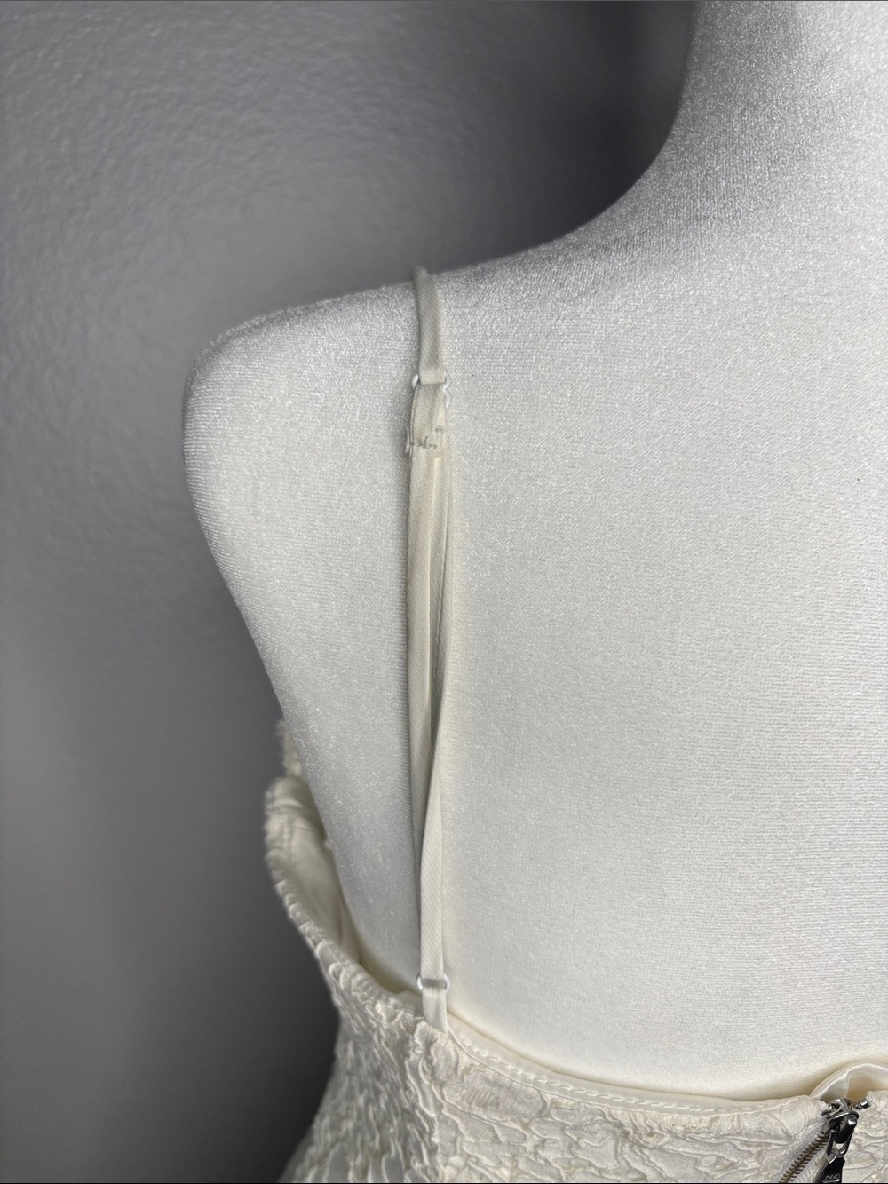 Bardot White Lace Dress - Picture 14 of 15